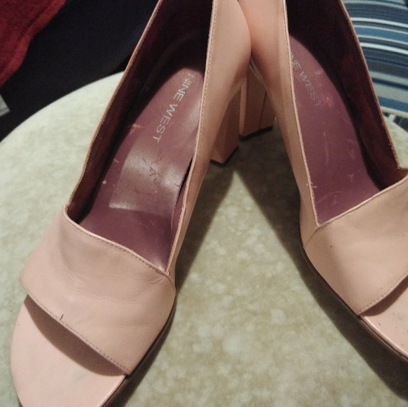 Shoes - Picture 6 of 6